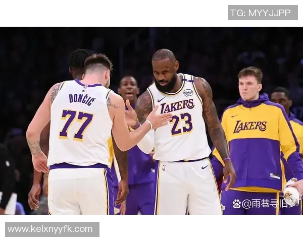 湖人是否应考虑放弃一场以避免雷霆提前迎战的风险分析